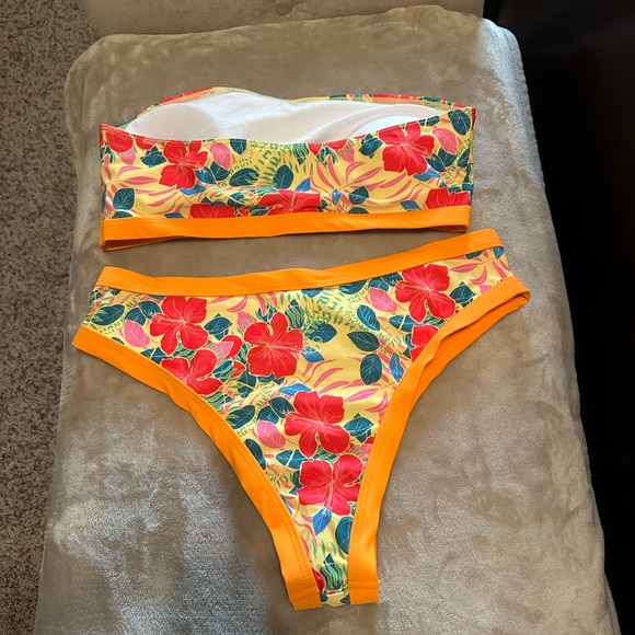 SHEIN Floral Print Bandeau Bikini Set Sz L - Picture 2 of 5